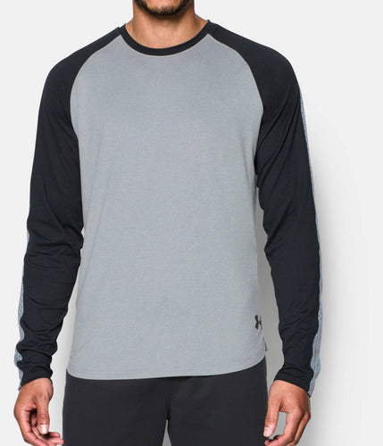 Grey tee with blue sleeves